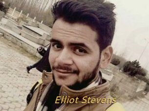 Elliot_Stevens