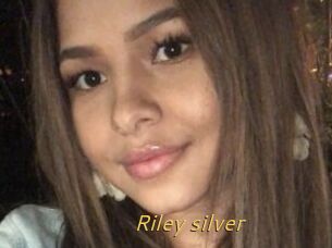 Riley_silver